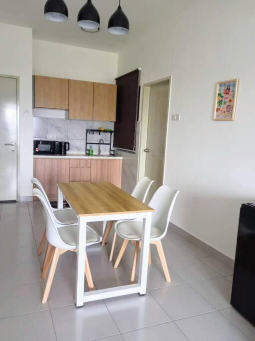 And Sleep Bangi - 4 Bedrooms Apartment Bandar Baru Bangi