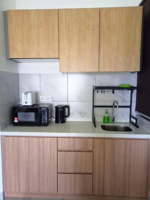 And Sleep Bangi - 4 Bedrooms Apartment