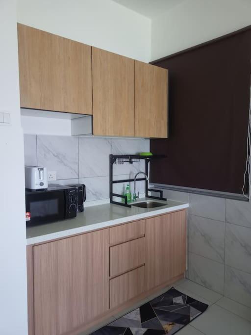 And Sleep Bangi - 4 Bedrooms Apartment